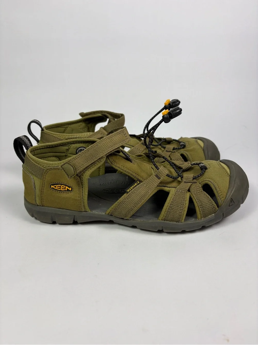 Keen SEACAMP 1025145 OLIVE Green SAFFRON Hiking Sandals Youth US 7 , EU 39